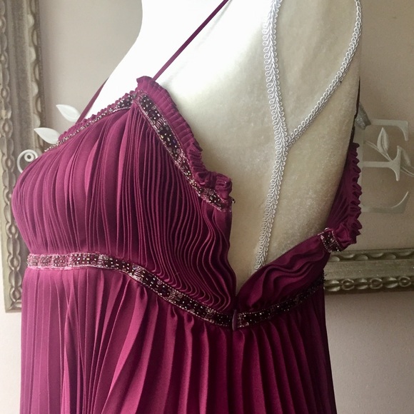 Women’s Embellished Pleated Cami - Picture 5 of 7